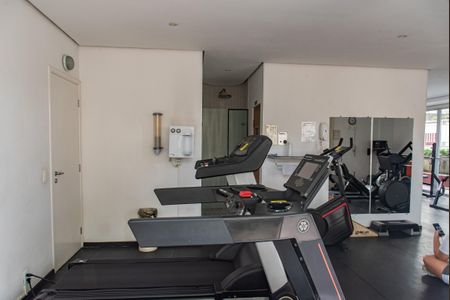 Studio para alugar com 32m², 1 quarto e 1 vaga Studio para alugar com 32m², 1 quarto e 1 vagaÁrea comum - Academia