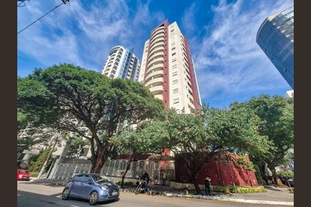 Studio para alugar com 32m², 1 quarto e 1 vaga Studio para alugar com 32m², 1 quarto e 1 vagaFachada