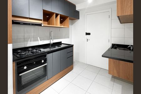 Cozinha  de apartamento para alugar com 1 quarto, 28m² em Vila Romana, São Paulo