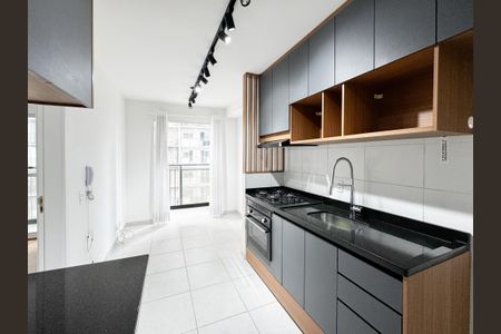 Cozinha de apartamento para alugar com 1 quarto, 28m² em Vila Romana, São Paulo