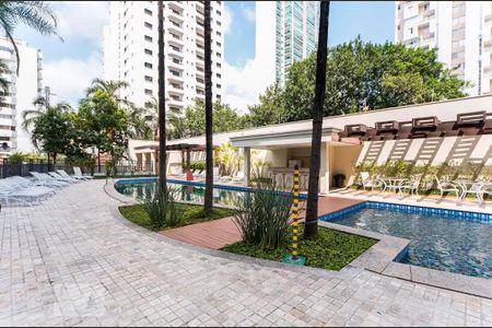 Apartamento à venda com 126m², 2 quartos e 2 vagas Apartamento à venda com 126m², 2 quartos e 2 vagasÁrea comum - Piscina