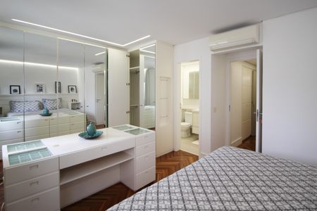 Apartamento à venda com 126m², 2 quartos e 2 vagas Apartamento à venda com 126m², 2 quartos e 2 vagasSuíte 1
