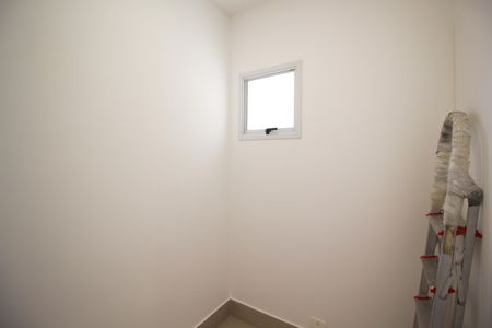 Apartamento à venda com 126m², 2 quartos e 2 vagas Apartamento à venda com 126m², 2 quartos e 2 vagasQuarto de Serviço