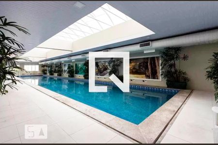 Apartamento à venda com 126m², 2 quartos e 2 vagas Apartamento à venda com 126m², 2 quartos e 2 vagasÁrea comum - Piscina