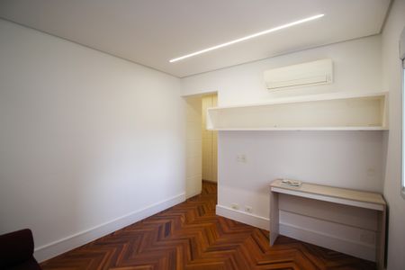 Apartamento à venda com 126m², 2 quartos e 2 vagas Apartamento à venda com 126m², 2 quartos e 2 vagasSuíte 2