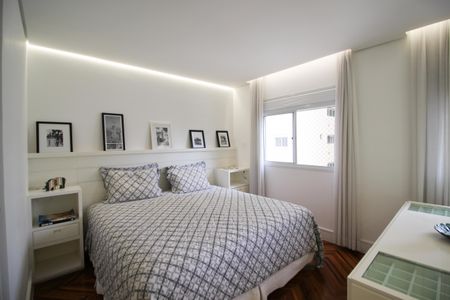Apartamento à venda com 126m², 2 quartos e 2 vagas Apartamento à venda com 126m², 2 quartos e 2 vagasSuíte 1