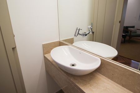 Apartamento à venda com 126m², 2 quartos e 2 vagas Apartamento à venda com 126m², 2 quartos e 2 vagasLavabo