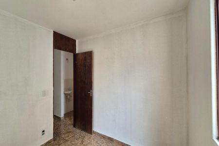 Casa para alugar com 55m², 2 quartos e 2 vagas Casa para alugar com 55m², 2 quartos e 2 vagasQuarto 1