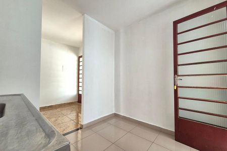 Casa para alugar com 55m², 2 quartos e 2 vagas Casa para alugar com 55m², 2 quartos e 2 vagasCozinha