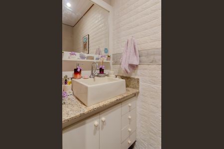 Casa à venda com 264m², 5 quartos e 1 vagaLavabo