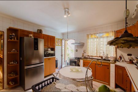 Casa à venda com 264m², 5 quartos e 1 vagaCozinha