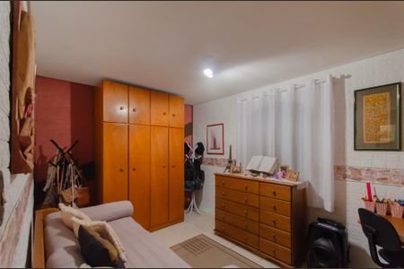 Casa à venda com 264m², 5 quartos e 1 vagaQuarto 1