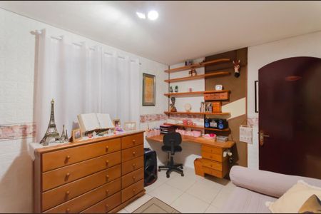 Casa à venda com 264m², 5 quartos e 1 vagaQuarto 1