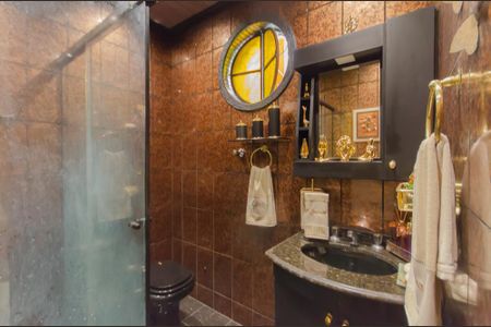 Casa à venda com 264m², 5 quartos e 1 vagaBanheiro da Suíte