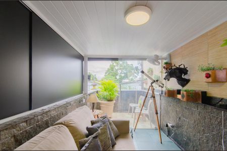 Casa à venda com 264m², 5 quartos e 1 vagaÁrea externa