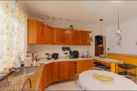 Casa à venda com 264m², 5 quartos e 1 vagaCozinha