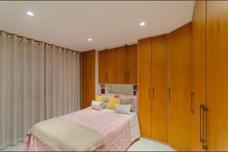 Casa à venda com 264m², 5 quartos e 1 vagaSuíte