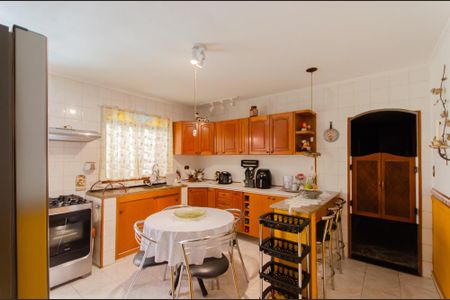 Casa à venda com 264m², 5 quartos e 1 vagaCozinha