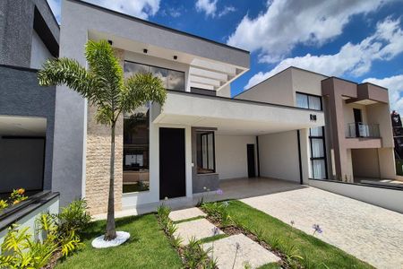 Casa de condomínio à venda com 300m², 3 quartos e 4 vagasFachada do Prédio