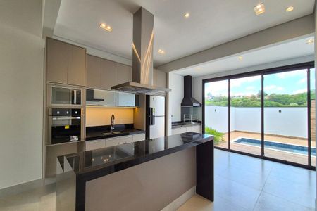 Casa de condomínio à venda com 300m², 3 quartos e 4 vagasCozinha 