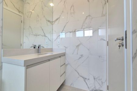 Casa de condomínio à venda com 300m², 3 quartos e 4 vagasBanheiro da Suíte 3