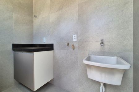 Casa de condomínio à venda com 300m², 3 quartos e 4 vagasBanheiro 