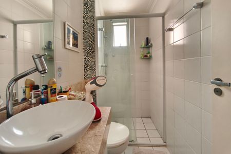 Apartamento à venda com 75m², 3 quartos e 2 vagas Apartamento à venda com 75m², 3 quartos e 2 vagasBanheiro Suíte