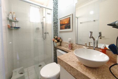 Apartamento à venda com 75m², 3 quartos e 2 vagas Apartamento à venda com 75m², 3 quartos e 2 vagasBanheiro Social