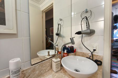 Apartamento à venda com 75m², 3 quartos e 2 vagas Apartamento à venda com 75m², 3 quartos e 2 vagasBanheiro Social