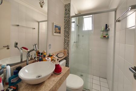 Apartamento à venda com 75m², 3 quartos e 2 vagas Apartamento à venda com 75m², 3 quartos e 2 vagasBanheiro Suíte