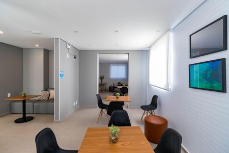 Apartamento para alugar com 42m², 2 quartos e sem vaga