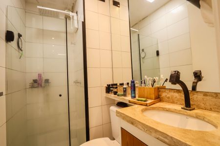 Banheiro de apartamento à venda com 1 quarto, 32m² em Vila Andrade, São Paulo