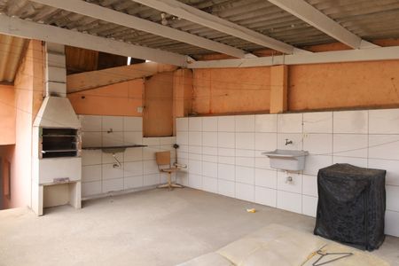Casa para alugar com 60m², 2 quartos e sem vagaÁrea comum - Churrasqueira