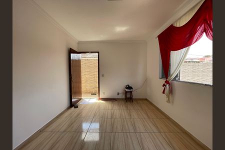 Sala de casa para alugar com 3 quartos, 150m² em Rio Pequeno, São Paulo
