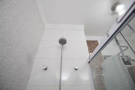 Casa à venda com 126m², 3 quartos e 4 vagas Casa à venda com 126m², 3 quartos e 4 vagasBanheiro 1