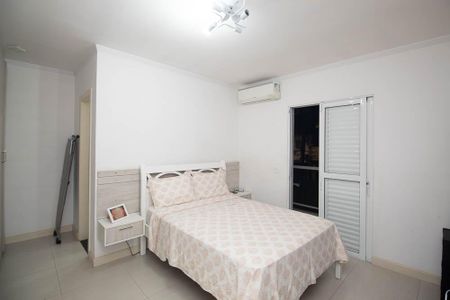 Casa à venda com 126m², 3 quartos e 4 vagas Casa à venda com 126m², 3 quartos e 4 vagasSuíte