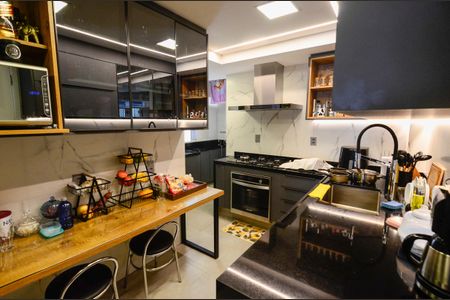 Apartamento à venda com 142m², 3 quartos e 2 vagasCozinha