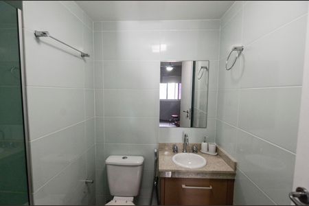 Apartamento à venda com 142m², 3 quartos e 2 vagasBanheiro da Suíte 1