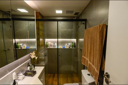 Apartamento à venda com 142m², 3 quartos e 2 vagasBanheiro da suíte 3