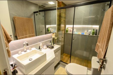 Apartamento à venda com 142m², 3 quartos e 2 vagasBanheiro da suíte 3