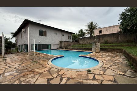Casa para alugar com 435m², 6 quartos e 4 vagasPiscina