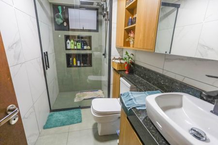 Apartamento à venda com 54m², 2 quartos e 1 vaga Apartamento à venda com 54m², 2 quartos e 1 vagaBanheiro