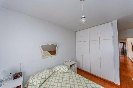 Casa à venda com 200m², 4 quartos e 3 vagas