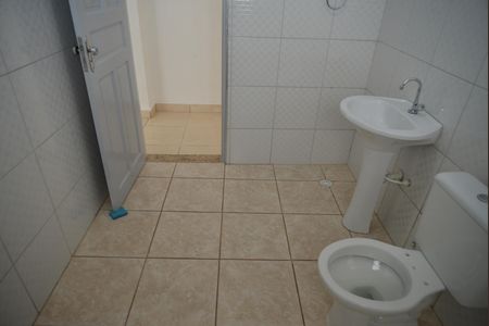 Casa para alugar com 80m², 2 quartos e 4 vagasBanheiro Social