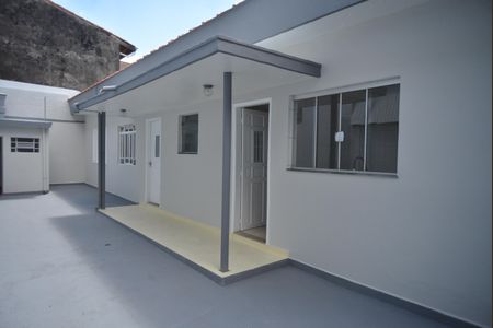 Casa para alugar com 80m², 2 quartos e 4 vagasQuintal