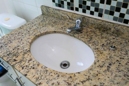 Apartamento à venda com 73m², 2 quartos e 2 vagas Apartamento à venda com 73m², 2 quartos e 2 vagasBanheiro