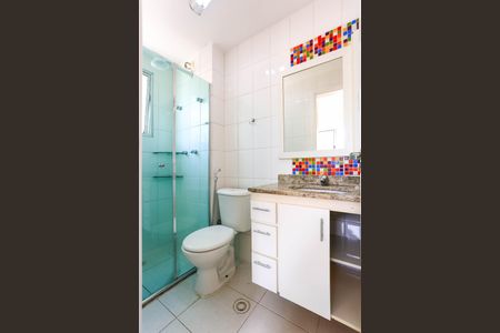 Apartamento à venda com 73m², 2 quartos e 2 vagas Apartamento à venda com 73m², 2 quartos e 2 vagasBanheiro da Suíte