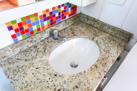 Apartamento à venda com 73m², 2 quartos e 2 vagas Apartamento à venda com 73m², 2 quartos e 2 vagasBanheiro da Suíte