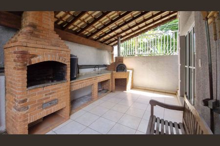 Apartamento à venda com 73m², 2 quartos e 2 vagas Apartamento à venda com 73m², 2 quartos e 2 vagasÁrea comum - Churrasqueira