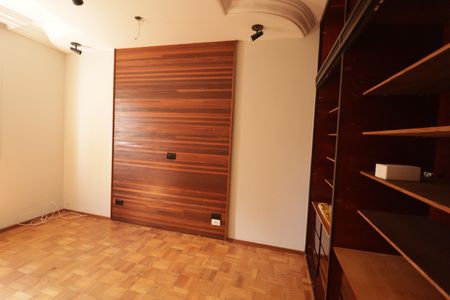 Apartamento à venda com 130m², 2 quartos e 1 vagaQuarto